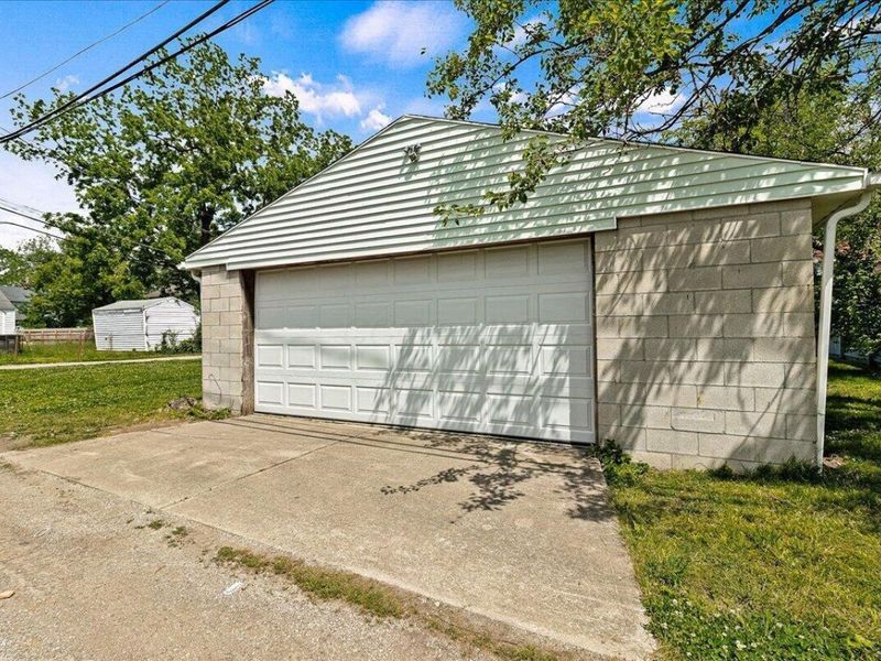 2961 E 11th Avenue, Columbus, OH 43219 Photo 27