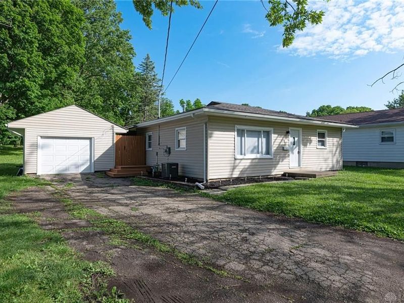 441 Sunnybrook Drive, Franklin, OH 45005 Photo 2
