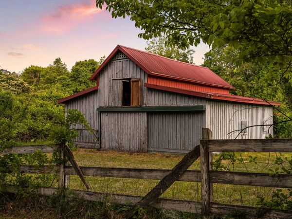 2103 Taft Highway , Signal Mountain, TN 37377