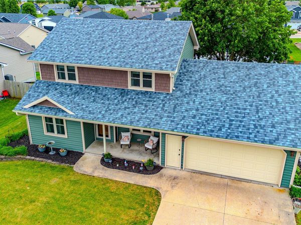 2417 N 7th Avenue Place E, Newton, IA 50208