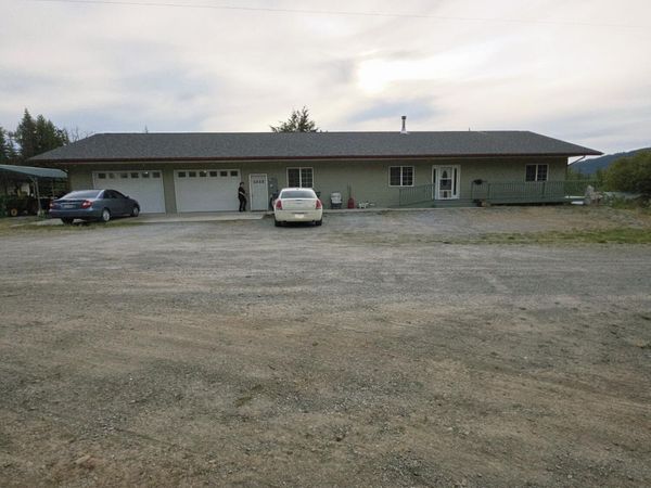 1025 Old Priest River RD, Priest River, ID 83856