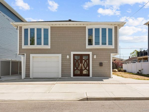 455 Nassau Avenue , Freeport, NY 11520
