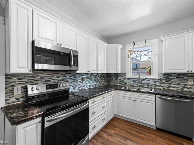 530 W Main Street, Geneva, OH 44041 Photo 6