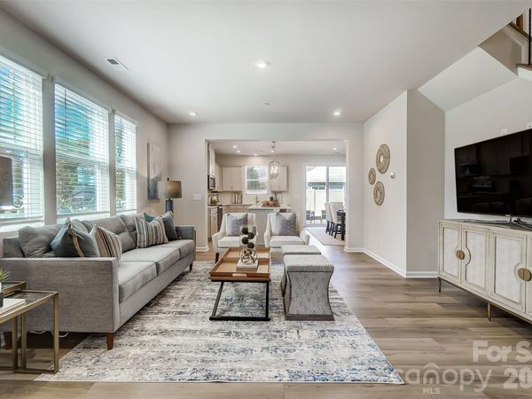 2555 Hedgecliff Road , Kannapolis, NC 28025