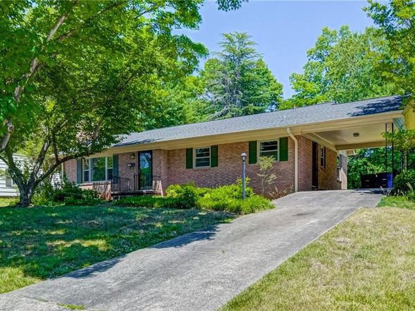 465 Pennsylvania Avenue , Winston-Salem, NC 27104