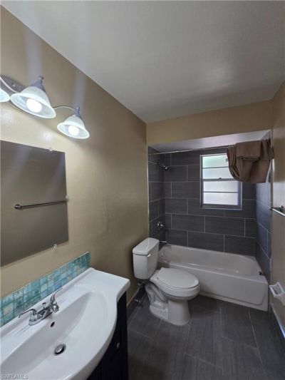 702 SE 47th St , Unit 4, Cape Coral, FL 33904 Photo