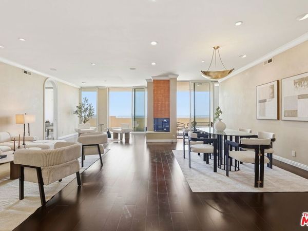 1333 S Beverly Glen Boulevard, Unit 902, Los Angeles, CA 90024