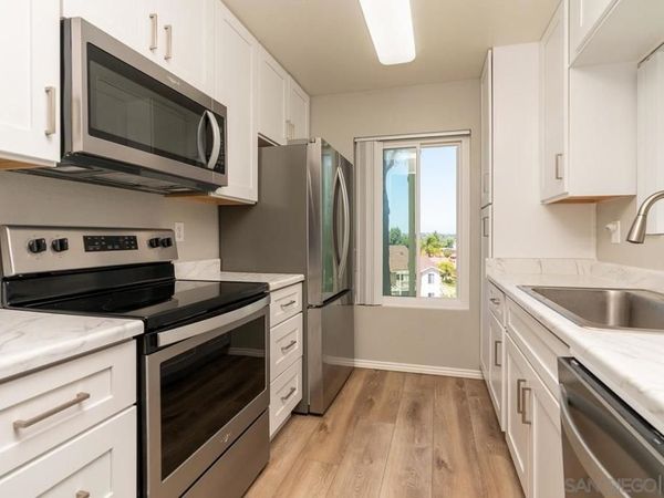 663 Diamond Way, Unit 229, Vista, CA 92083