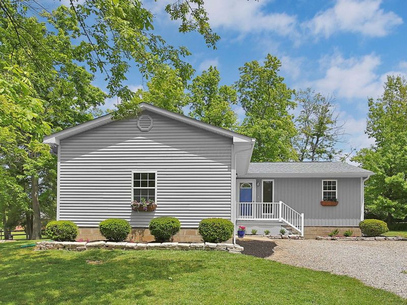 1366 Windsor Court , Circleville, OH 43113 Photo 2