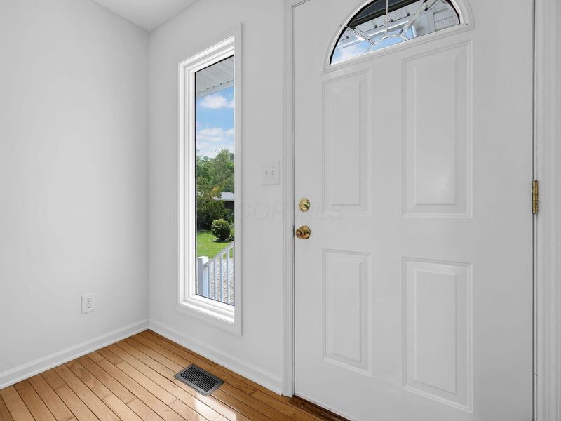 1366 Windsor Court , Circleville, OH 43113 Photo 9