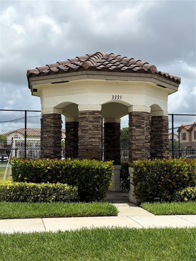 3409 W 92nd Pl , Hialeah, FL 33018 Photo