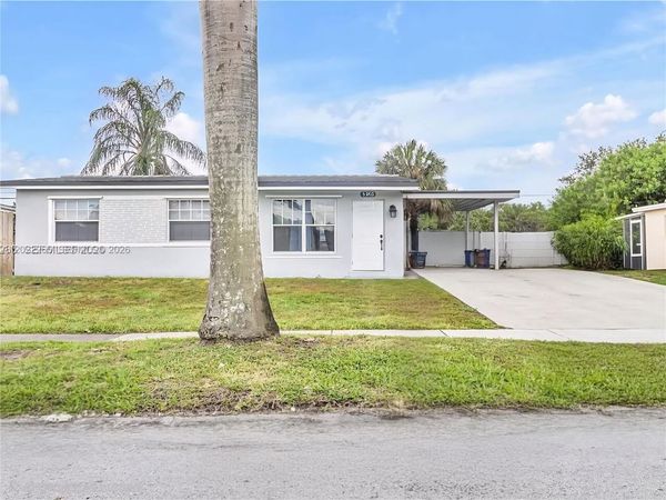5630 SW 37th Ct, Davie, FL 33314