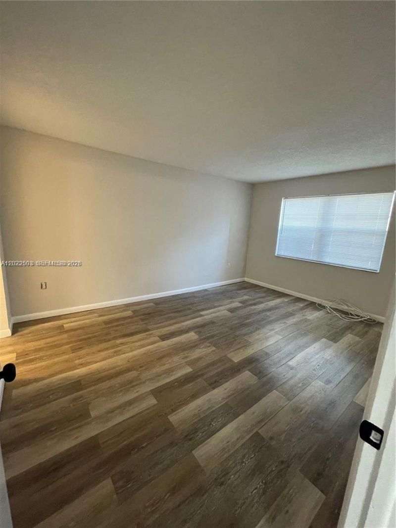 4255 N University Dr , Unit 109, Sunrise, FL 33351 Photo