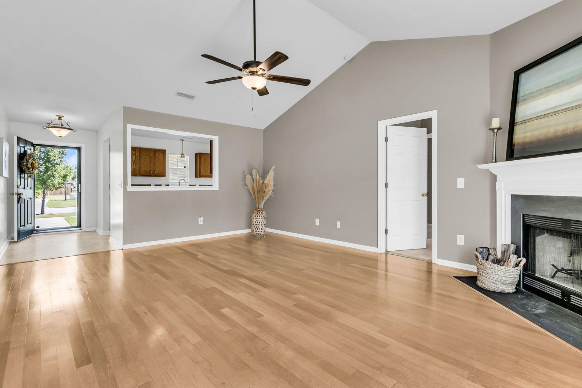 106 Dovetail Circle Photo 6