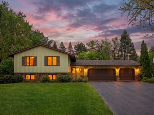 654 Tanglewood Drive, Shoreview, MN 55126