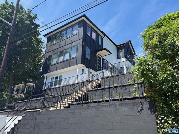 606 5th Street, CARLSTADT, NJ 07072