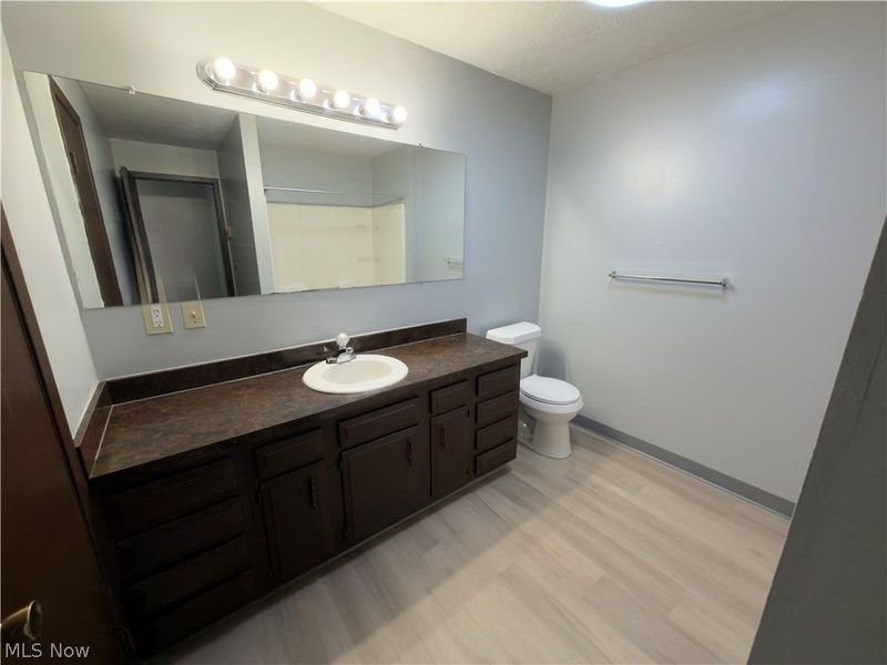 Lorain, OH 44053 Photo 35