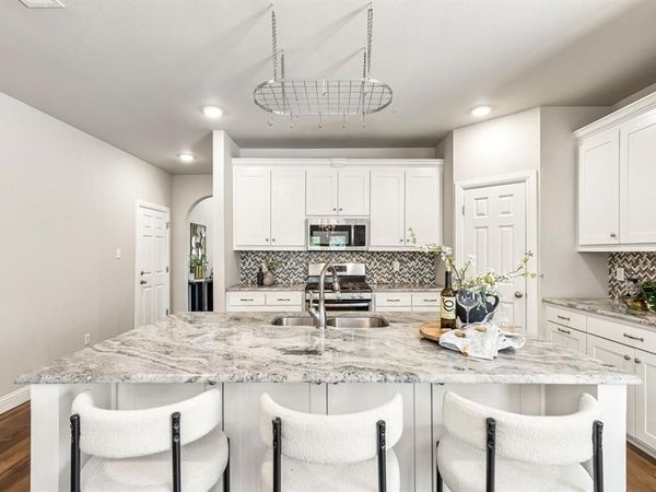 115 Elm Lane , Roanoke, TX 76262
