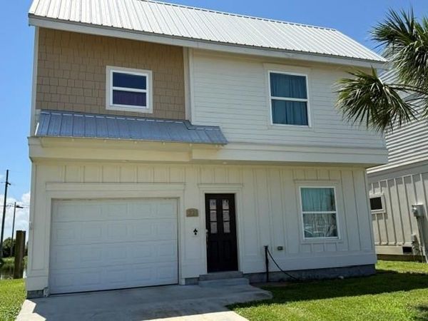 221 MARINA Road , Chalmette, LA 70043