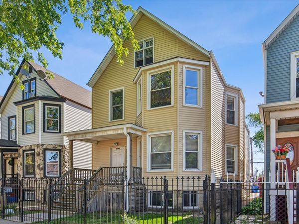 2147 N Kilpatrick Avenue , Chicago, IL 60639