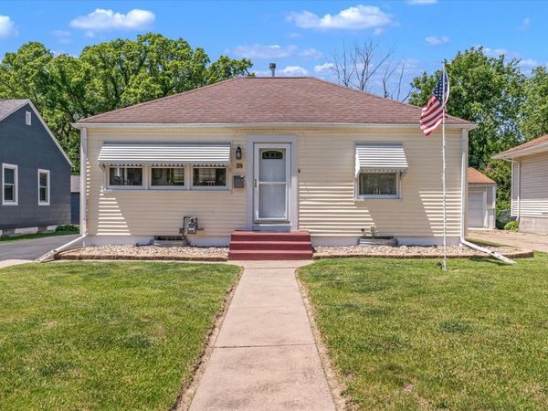 38 Blackhawk Hills Drive , Rock Island, IL 61201