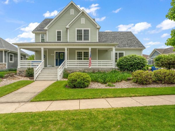 2405 Dickinson Road, Chesterton, IN 46304