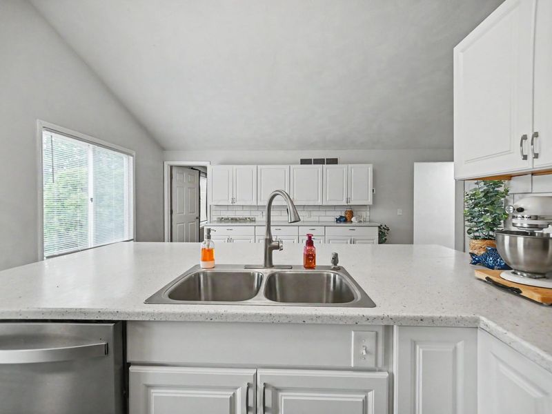 1921 W Cook Road, Mansfield, OH 44906 Photo 10