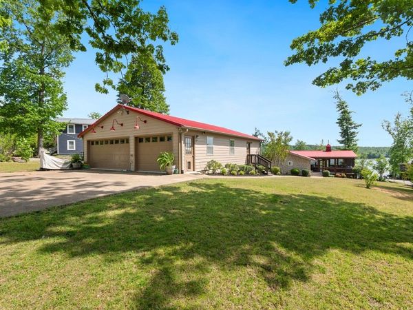 782 Driftwood Dr , Lobelville, TN 37097