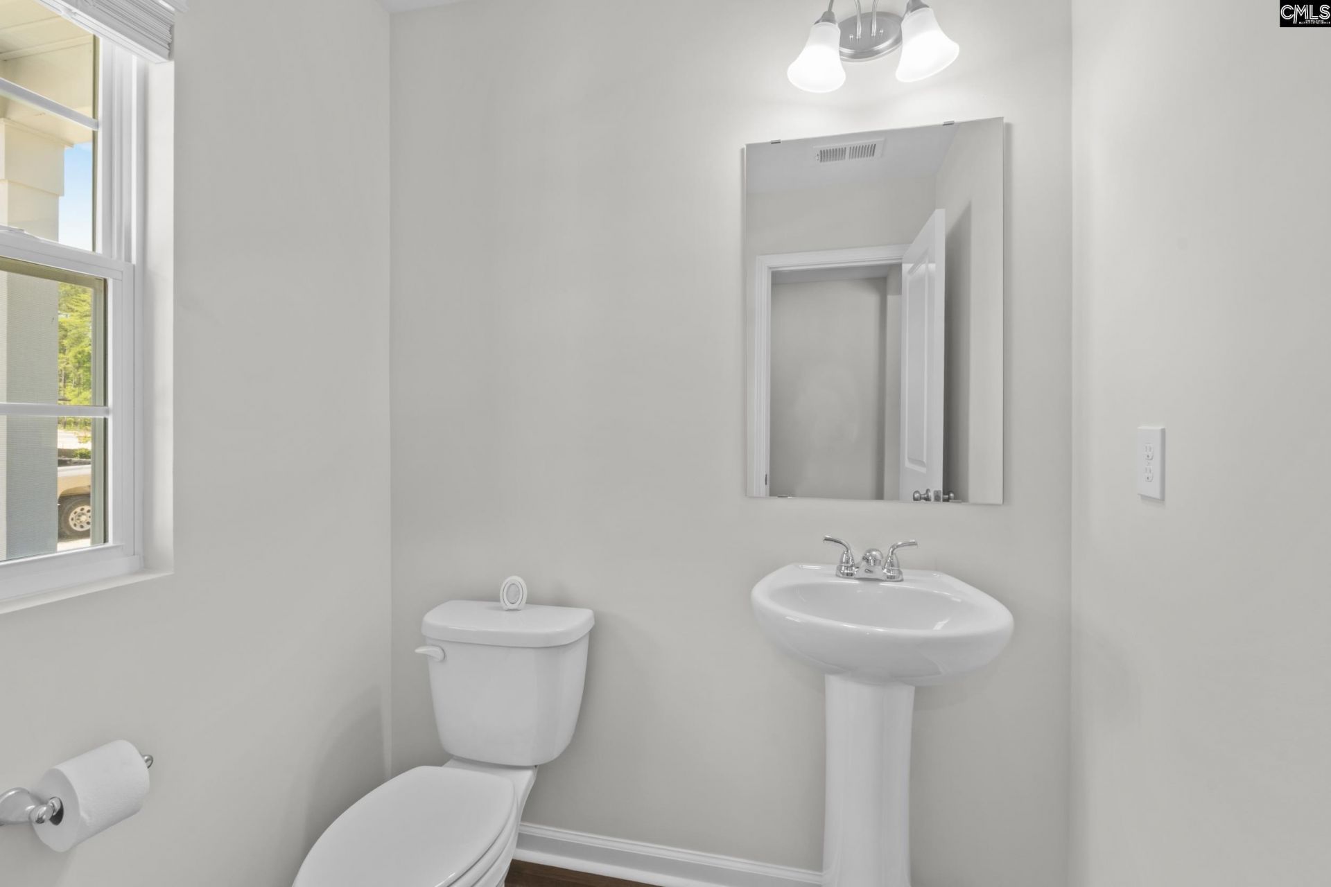 605 Edgemont Court  Photo 15