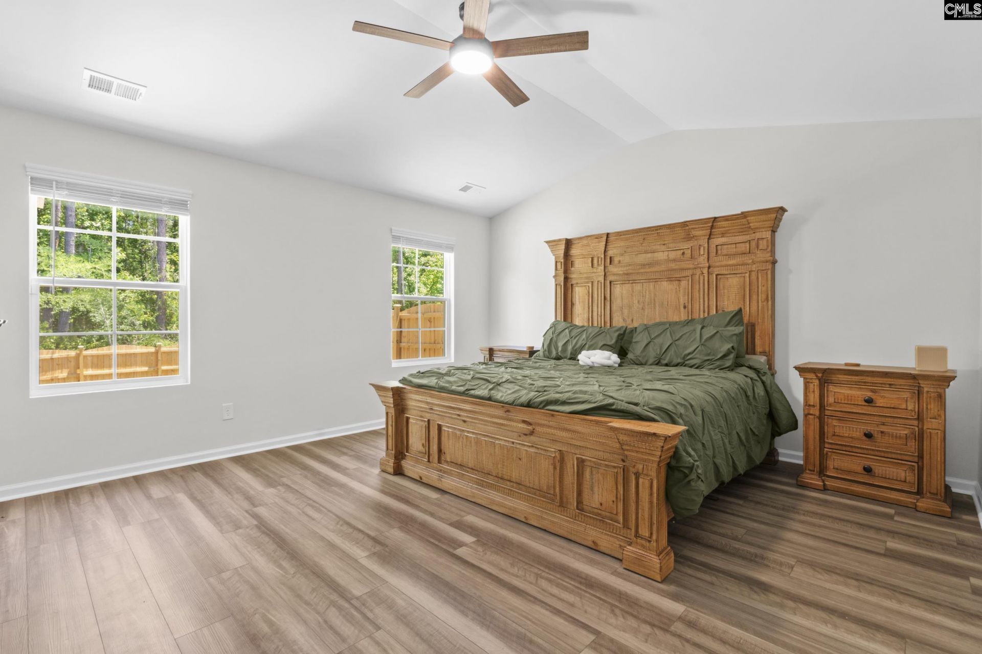 605 Edgemont Court  Photo 17