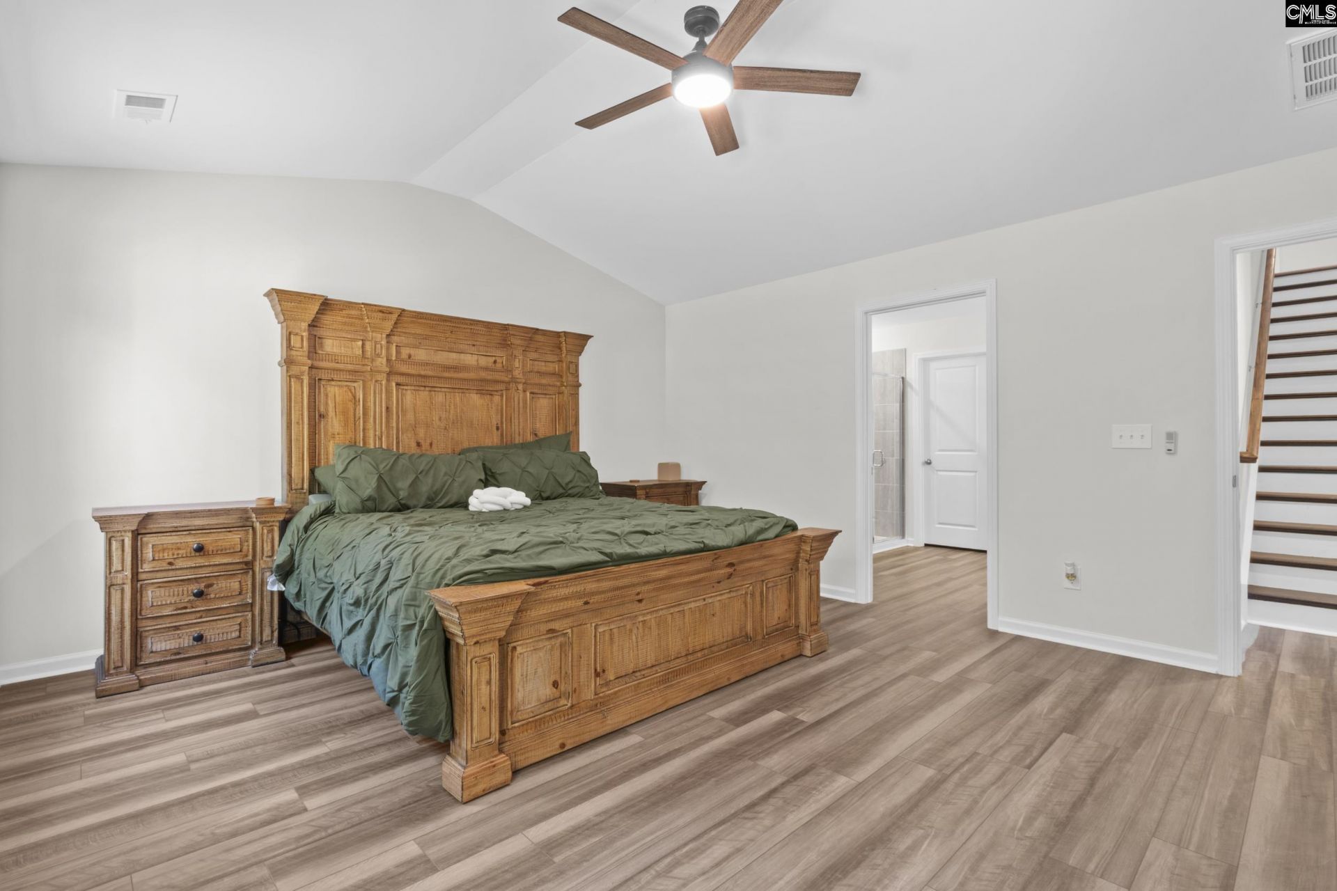 605 Edgemont Court  Photo 18