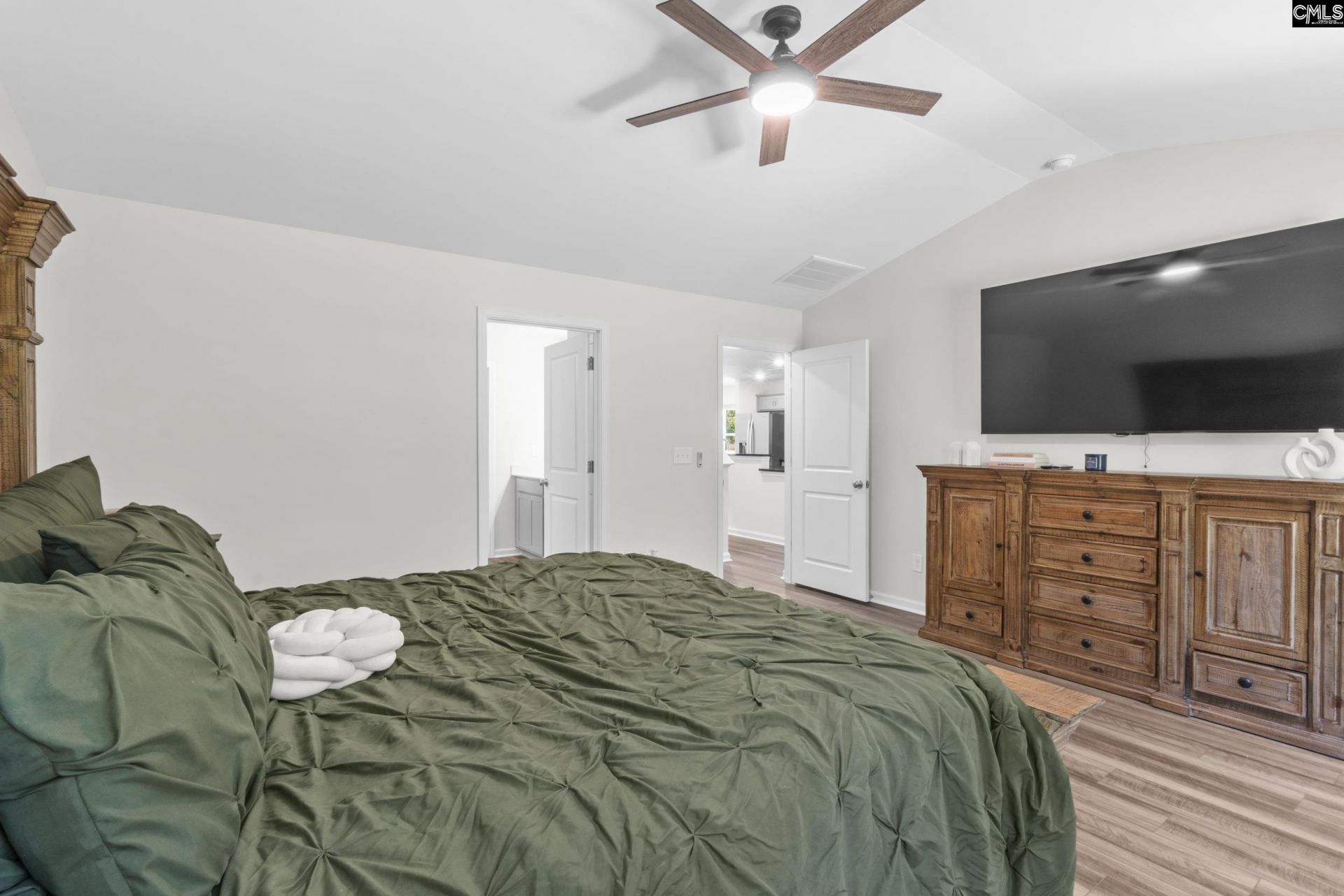 605 Edgemont Court  Photo 19