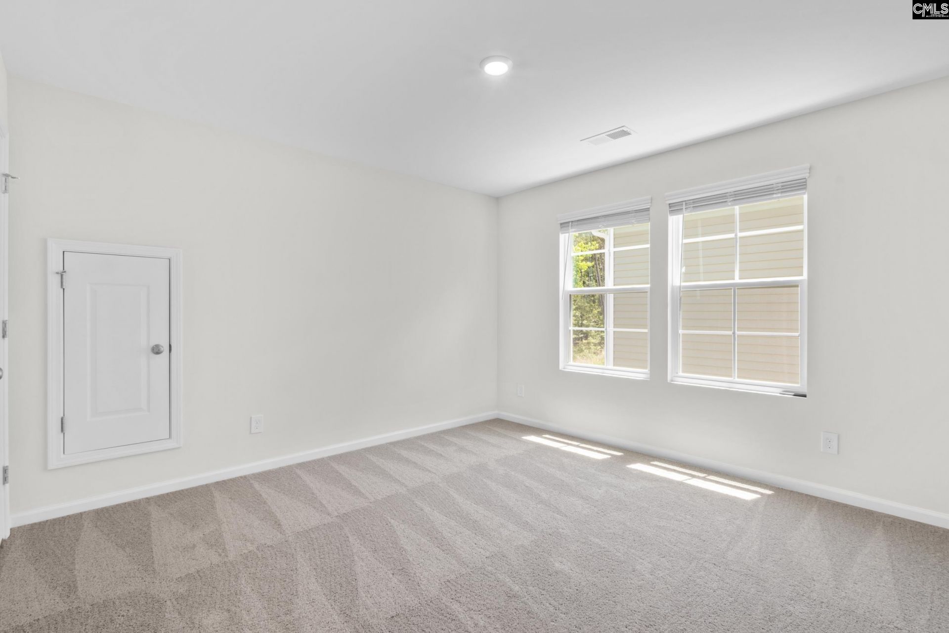 605 Edgemont Court  Photo 24