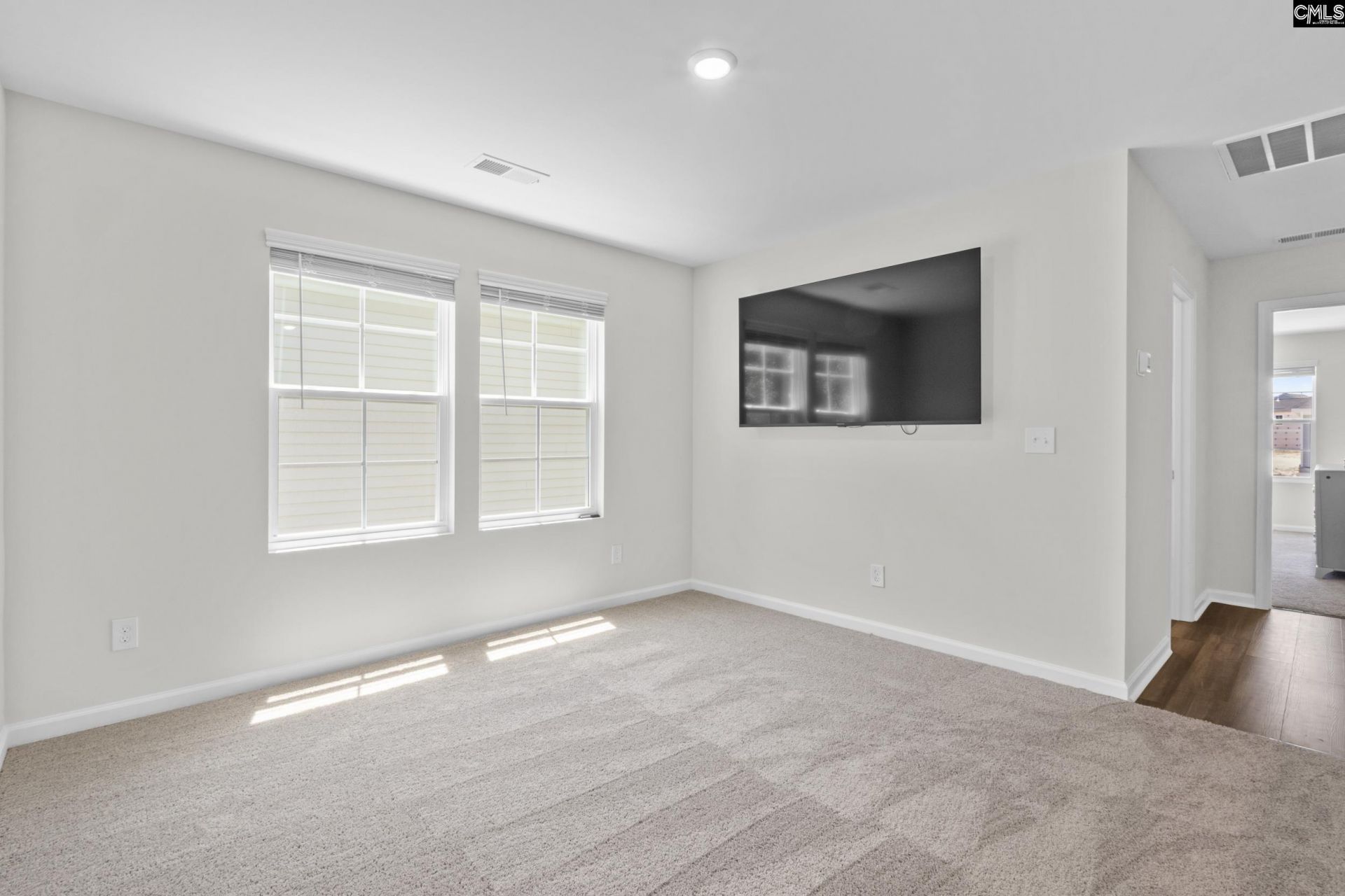 605 Edgemont Court  Photo 25