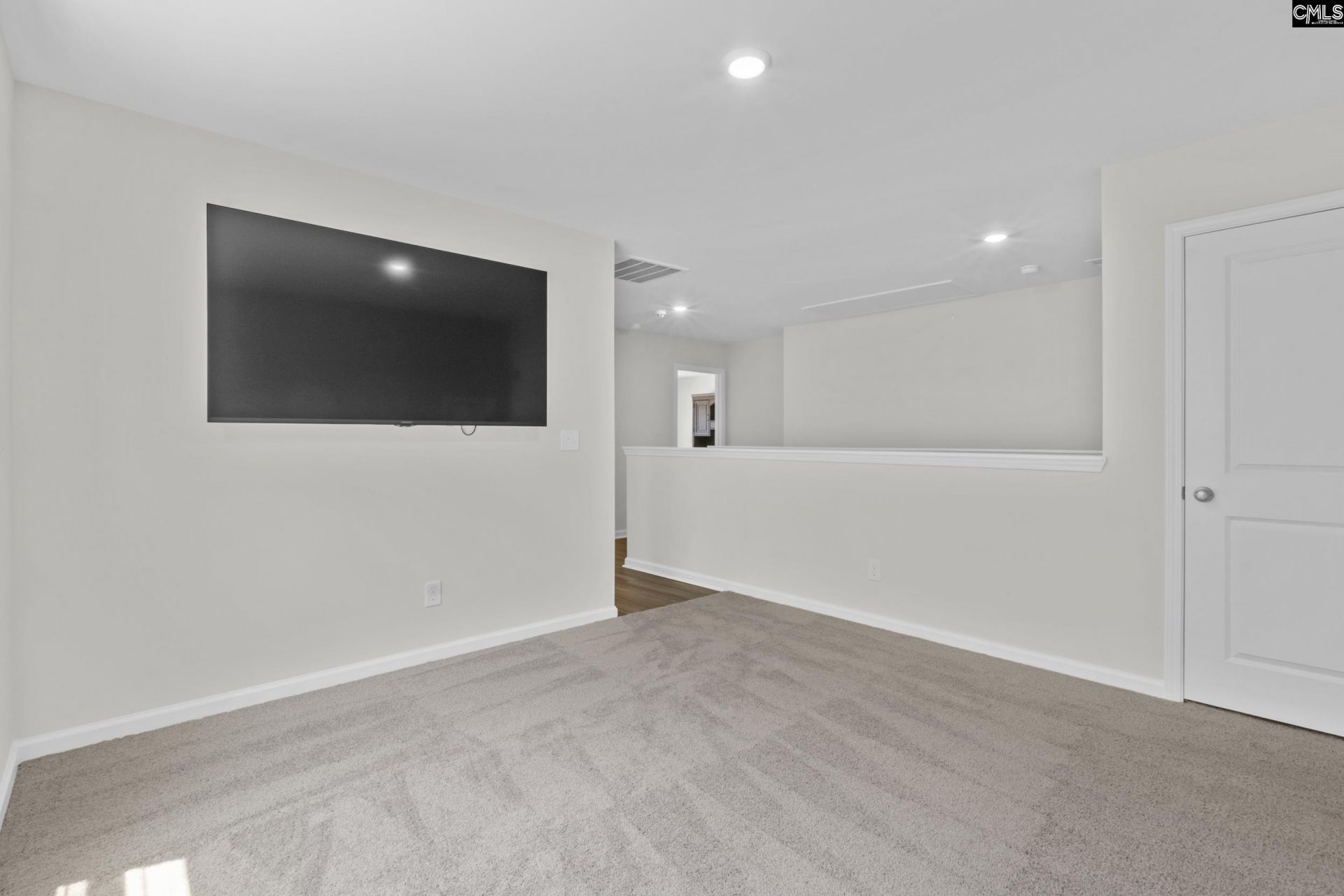 605 Edgemont Court  Photo 26