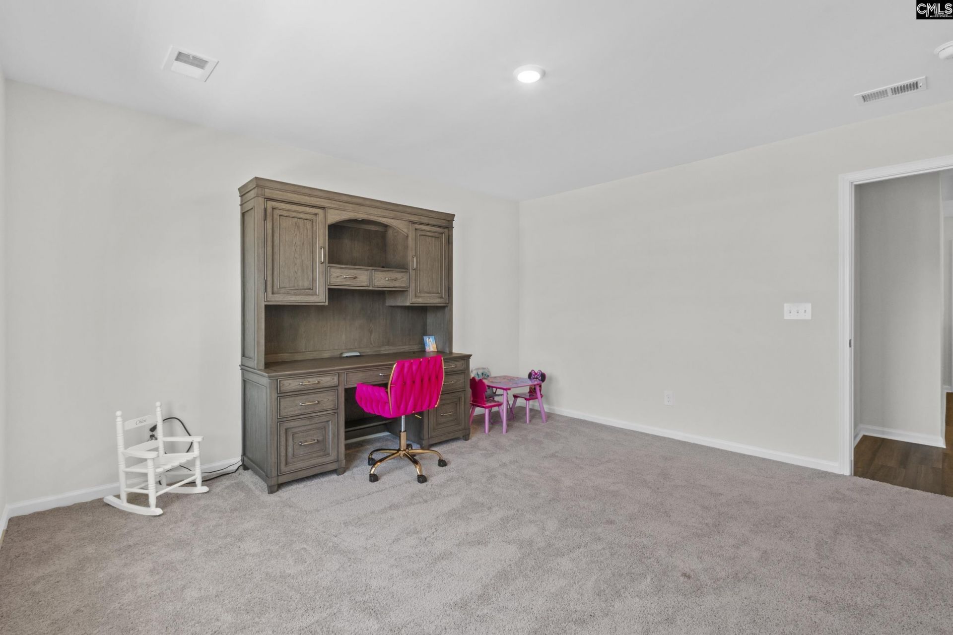 605 Edgemont Court  Photo 29