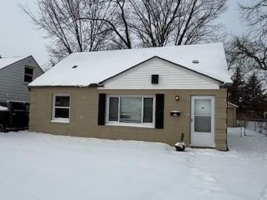 22763 Almond Avenue, Eastpointe, MI 48021