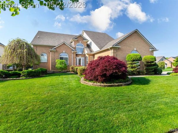 18610 Turnberry Drive, Macomb Twp, MI 48044