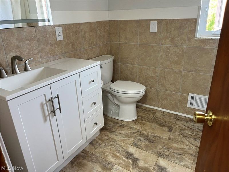 128 Grandview Drive, Wintersville, OH 43953 Photo 13
