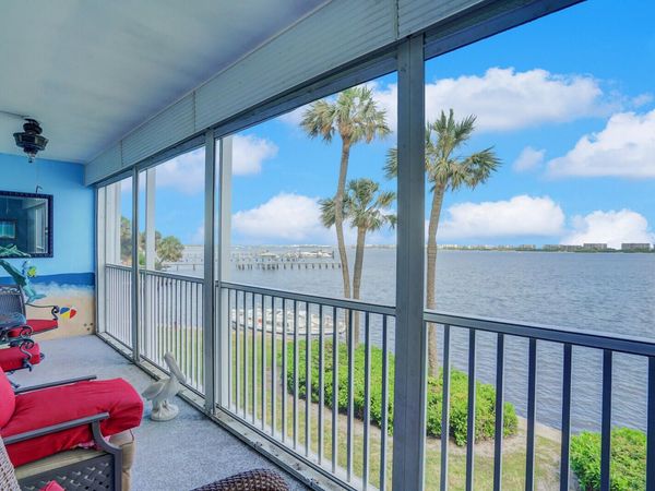 100 Waterway Drive S, Unit 209, Lantana, FL 33462