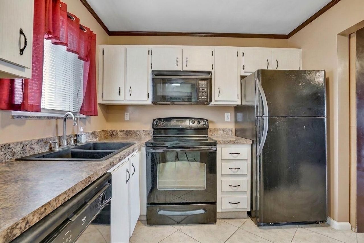 100 Waterway Drive S, Unit 209, Lantana, FL 33462 Photo