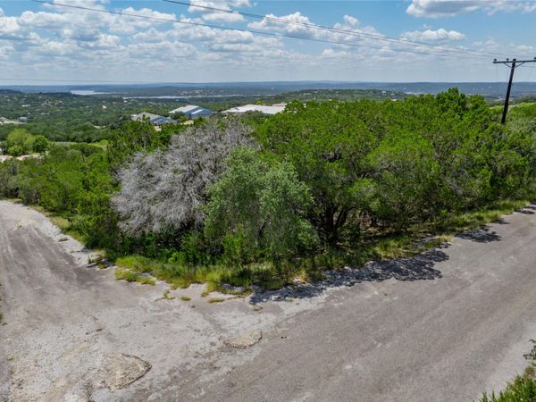 8200 Arroyo Ave , Lago Vista, TX 78645