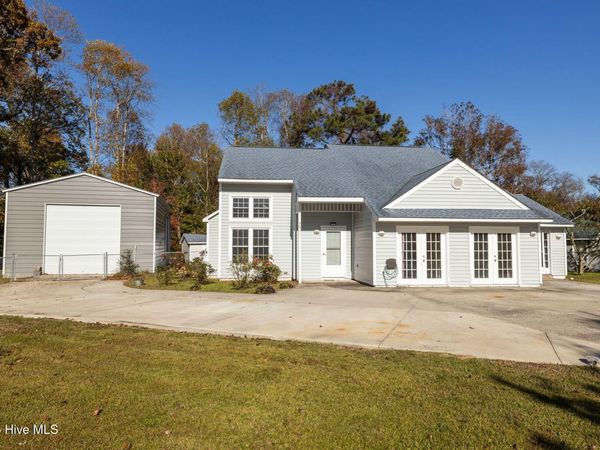 3018 Mandy Lane , Morehead City, NC 28557
