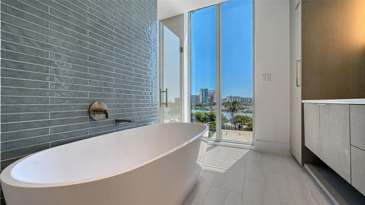 253 Golden Gate Point, Unit 401, Sarasota, FL 34236 Photo