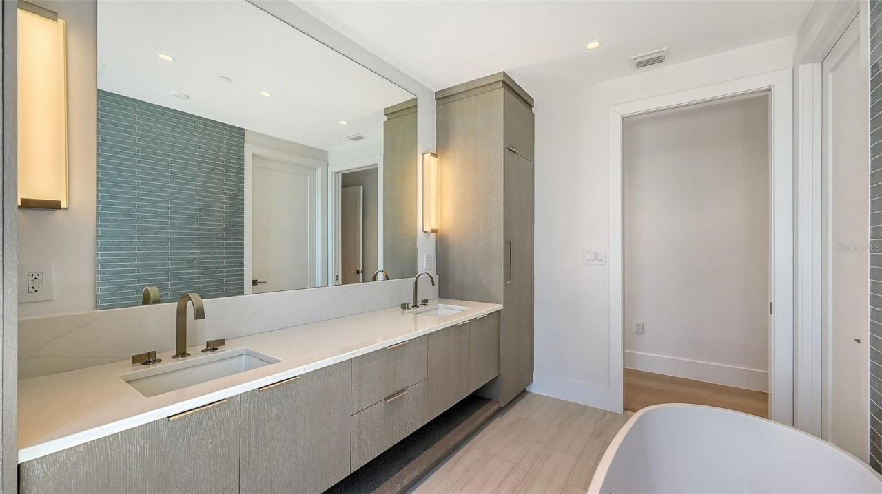253 Golden Gate Point, Unit 401, Sarasota, FL 34236 Photo