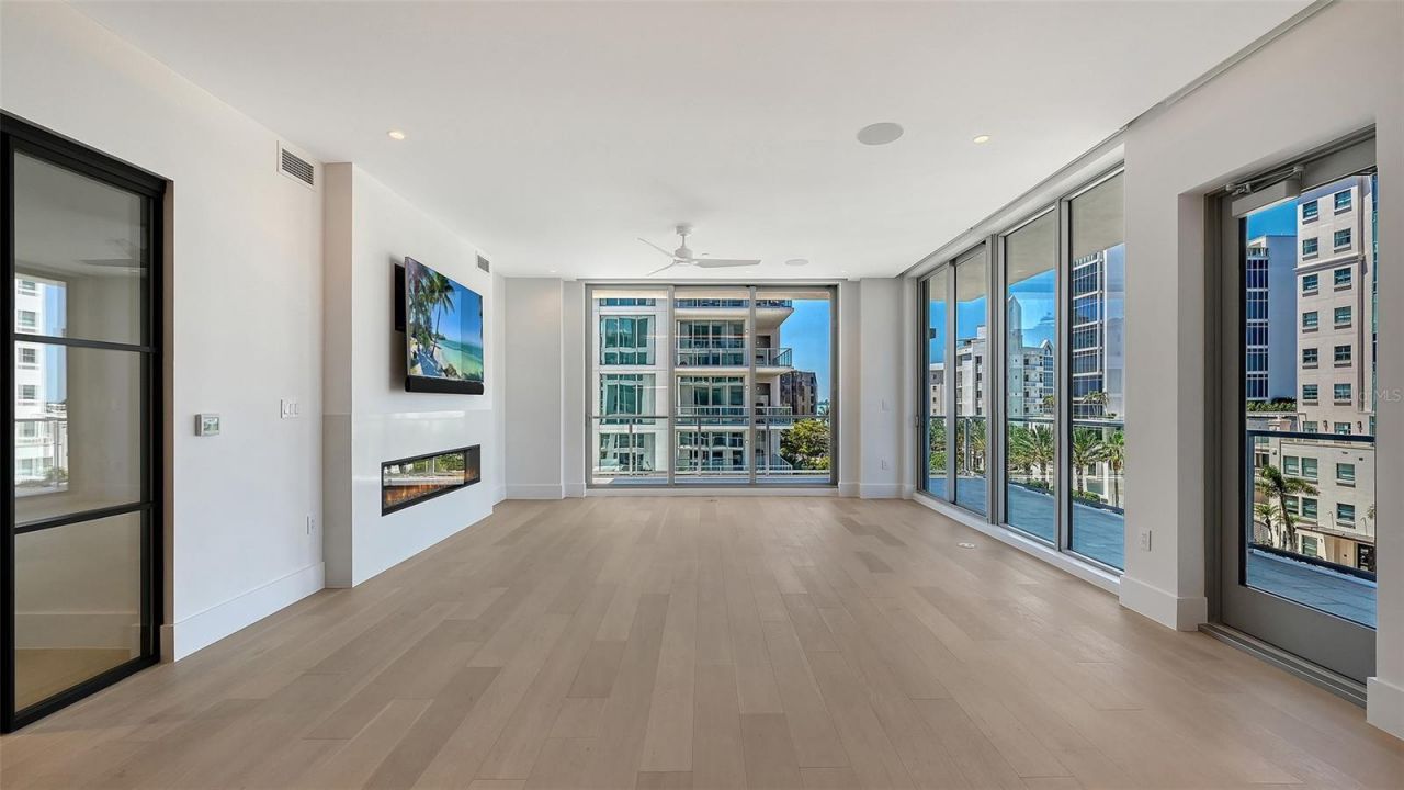 253 Golden Gate Point, Unit 401, Sarasota, FL 34236 Photo
