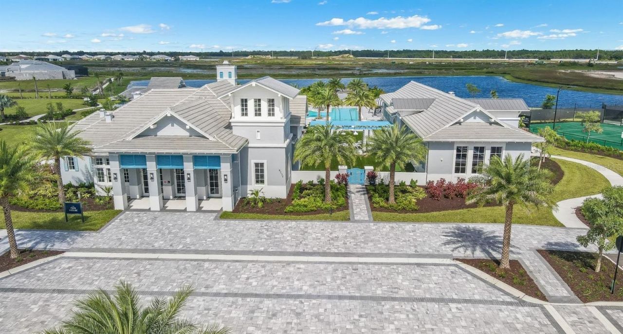 17547 Palmiste Drive, Bradenton, FL 34202 Photo