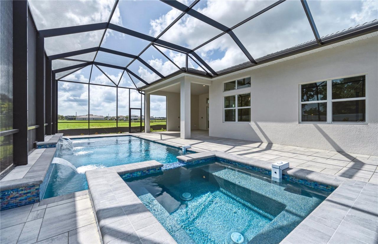17547 Palmiste Drive, Bradenton, FL 34202 Photo