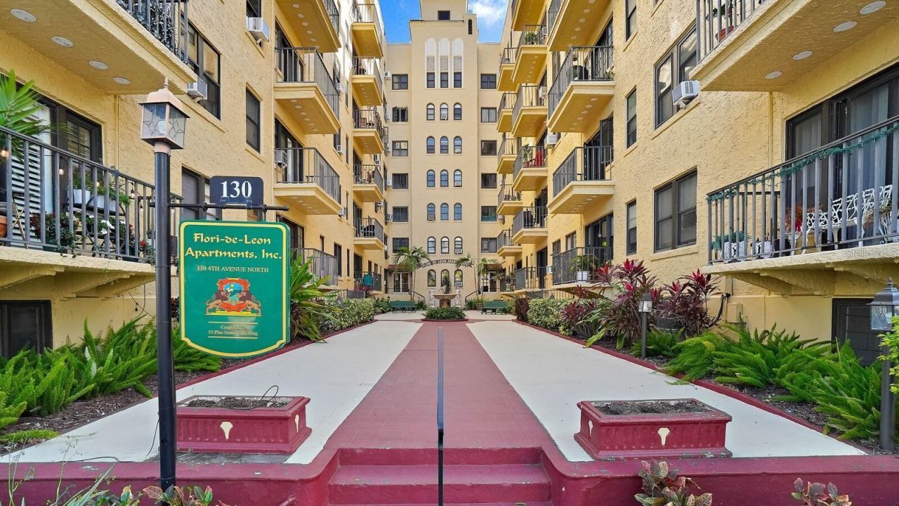 130 4th Avenue N, Unit 305, Saint Petersburg, FL 33701 Main Photo