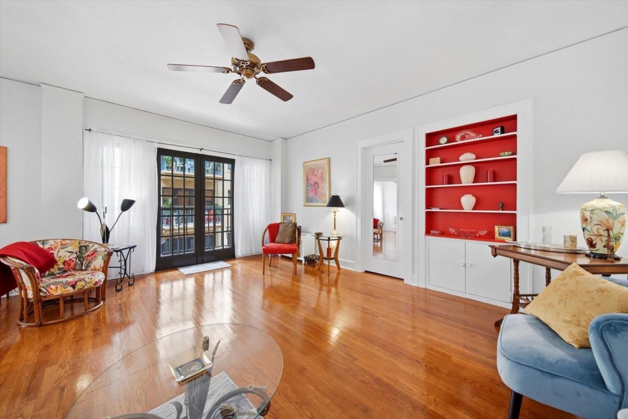 130 4th Avenue N, Unit 305, Saint Petersburg, FL 33701 Photo